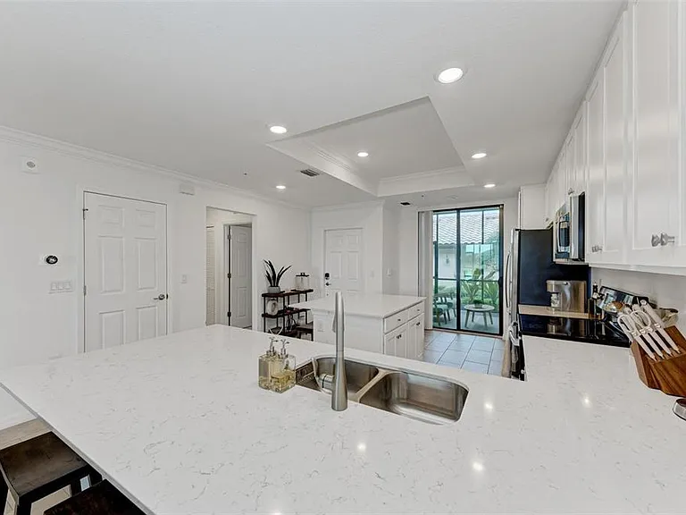 5685 Palmer Cir #105 — Photo 11