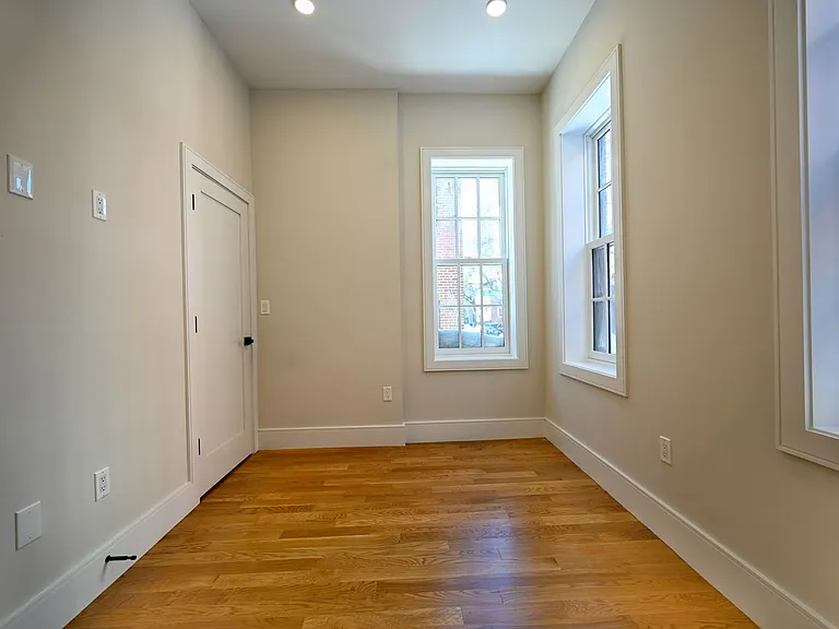 18 Winchester St #2A — Photo 13