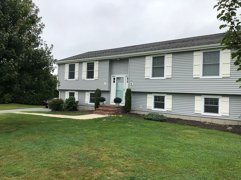 1st image of 81 Amesbury Cir