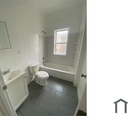 2915 E 130th St #3 — Photo 11