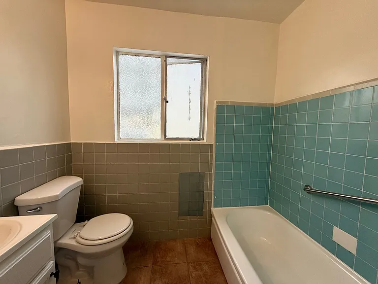 Union Place Apartments — Photo 9