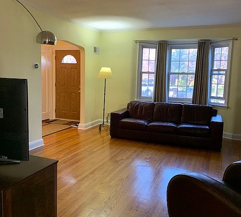 5th image of 215-42 43rd Ave