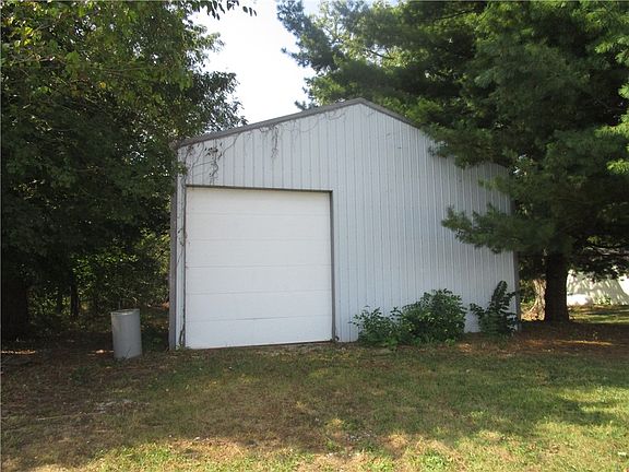 3rd image of 483 N 800 East Rd