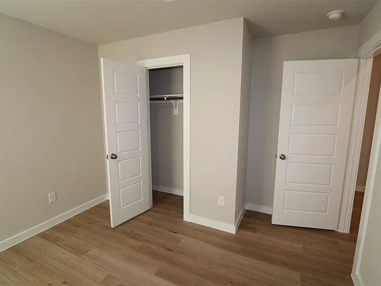 2617 Castille Valley Pl — Photo 2