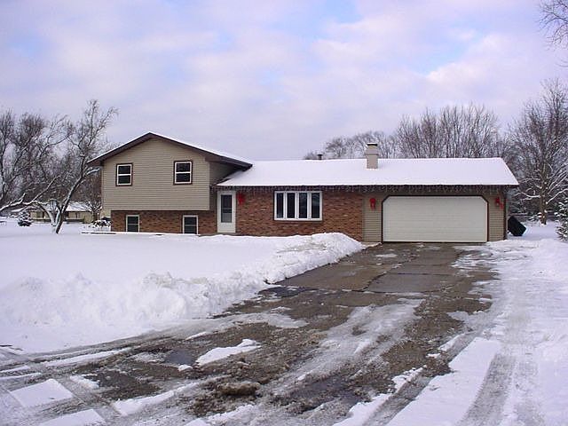1st image of 3904 Falling Leaf Dr