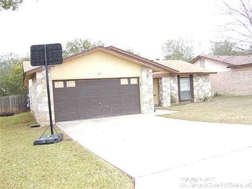 1st image of 1211 GEN BRAGG DR