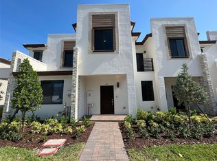 875 NE 211th St #0, Miami, FL 33179