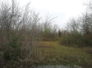 302 E Strawberry St, League City, TX 77573