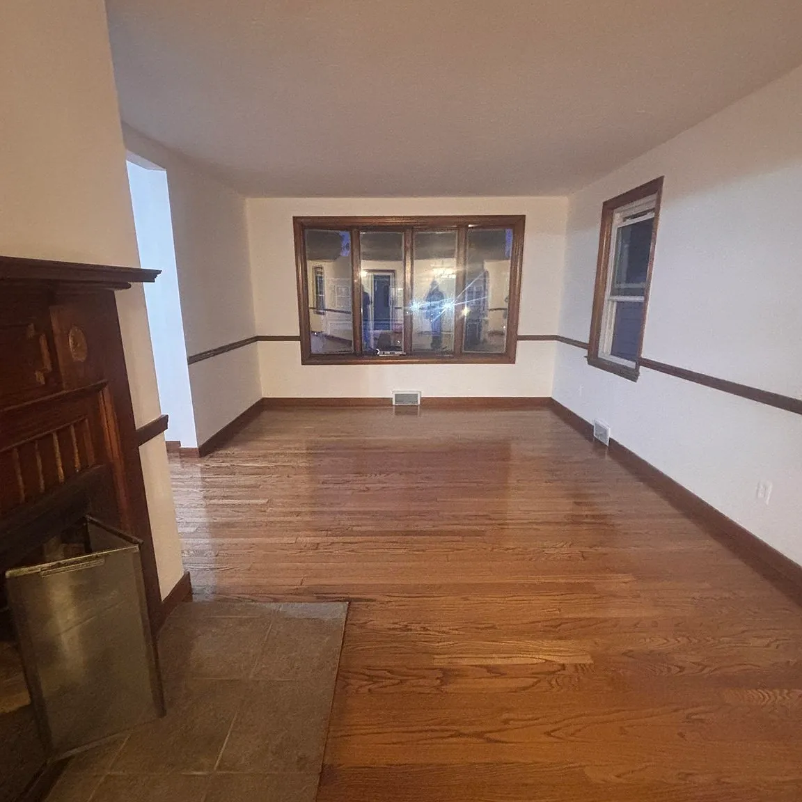 4 bed, 1.0 bath, 2534 sqft, $3,500 — Photo 2