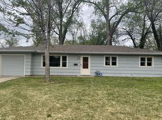1406 SW 31st St, Topeka, KS 66611