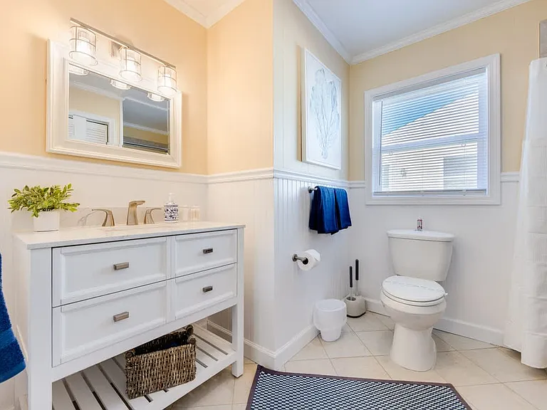 906 W Sportsman Dr #1 — Photo 19
