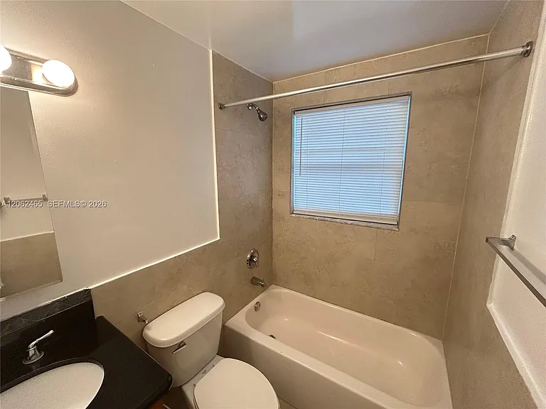 2880 Pine Tree Dr #10 — Photo 9