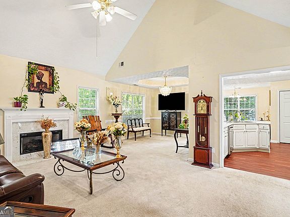 2nd image of 973 Arbor Way