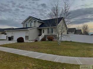 3926 E Jordan Cir, Ammon, ID 83406