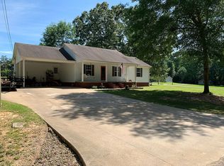 150 Quail Run Dr, Selmer, TN 38375