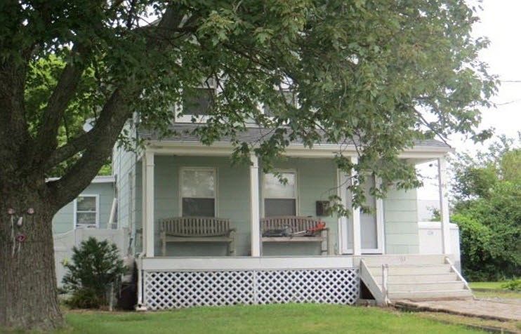 2nd image of 61 Columbia Ave