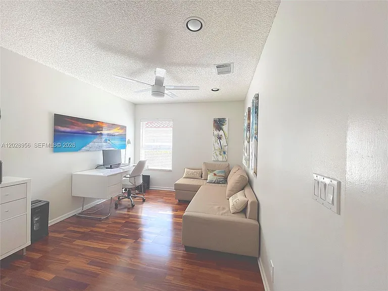 4923 SW 33rd Way — Photo 17