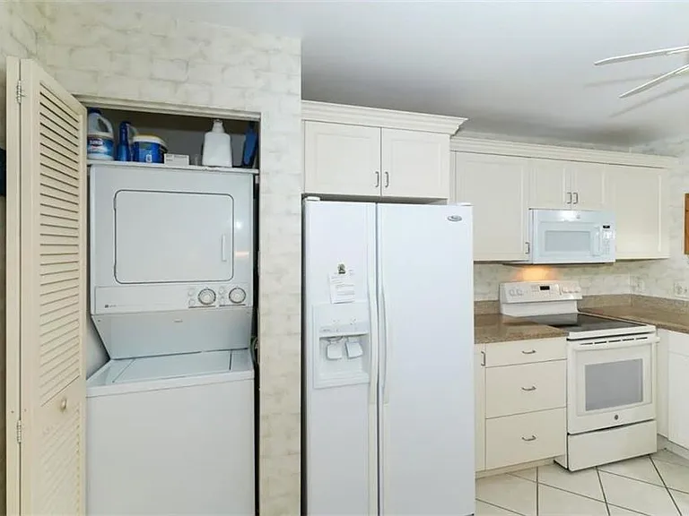 183 Pineneedle Dr — Photo 9