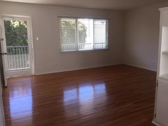 4th image of 826 5th St APT 7