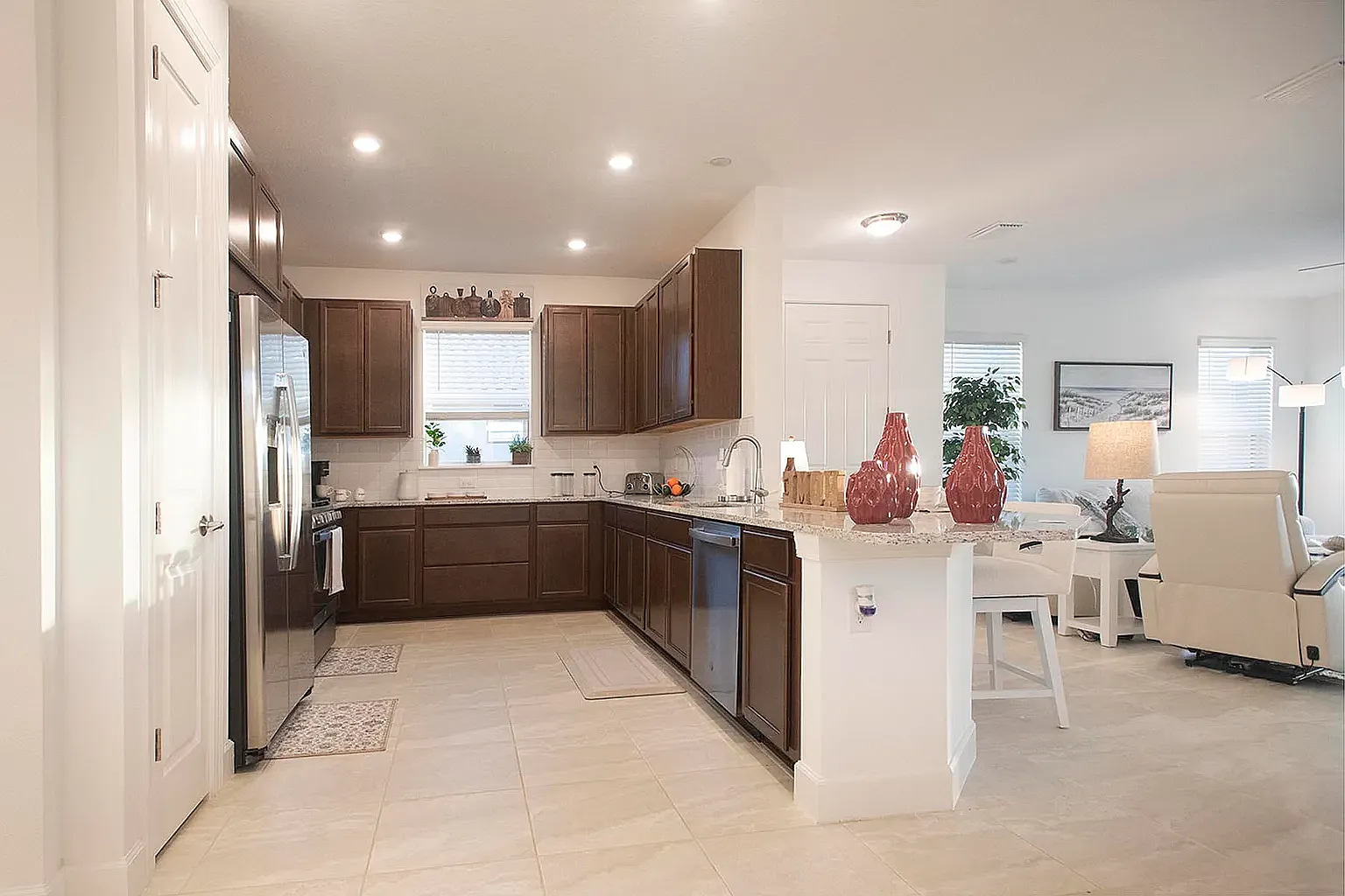 2 bed, 1689 sqft, $5,500 — Photo 3