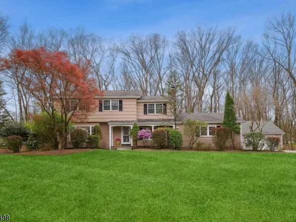 28 Deer Trl, Ramsey Boro, NJ 07446