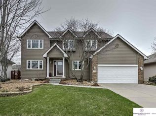 13529 Hillsborough Dr, Omaha, NE 68164