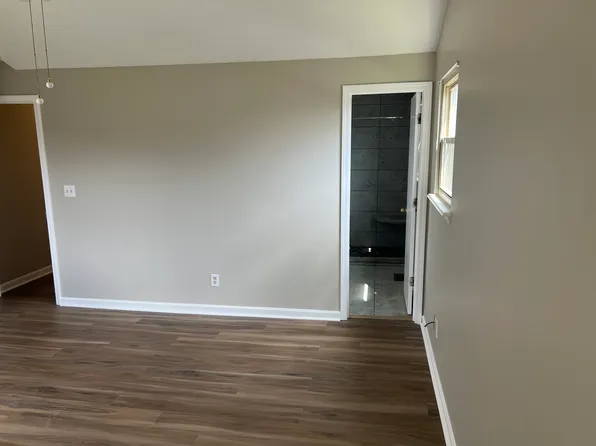 842 N Pope Lick Rd, Middletown, KY 40243