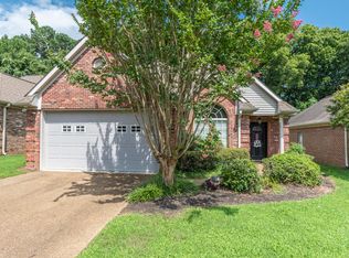 519 Hummingbird Ln, Starkville, MS 39759