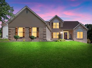 2312 Canyon Dr, Saint Charles, MO 63303