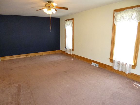 2nd image of 218 S Oakwood Ave