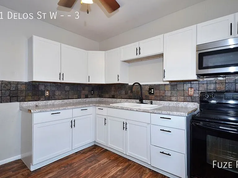 61 Delos St W #3 — Photo 12