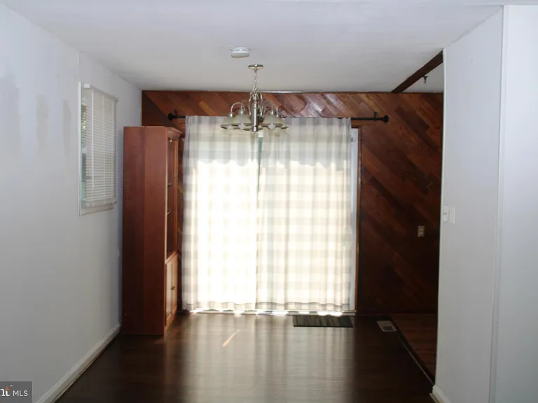 12010 Ashley Dr SE — Photo 2