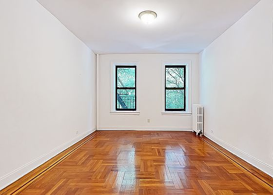 2nd image of 139 Payson Ave APT 3J
