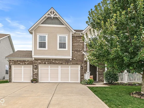 7713 Eagle Point Cir, Zionsville, IN 46077
