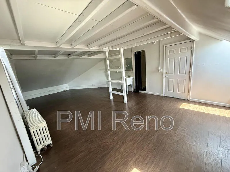 1 bed, 1.0 bath, $895 — Photo 3
