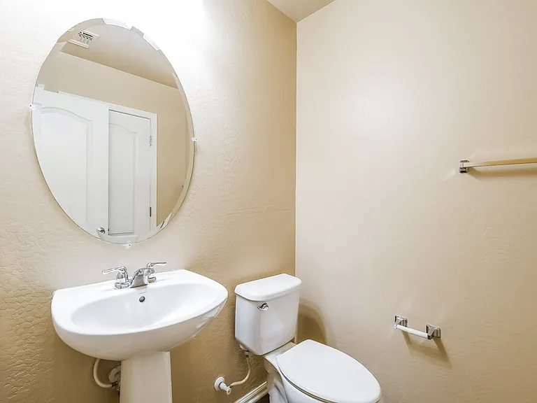 923 S Pheasant Dr — Photo 15