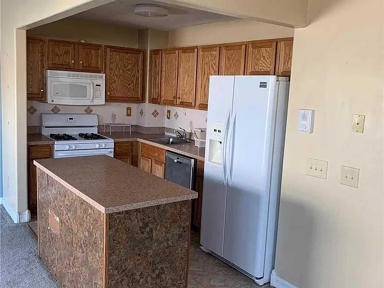 7518 Aquatic Dr #B — Photo 6