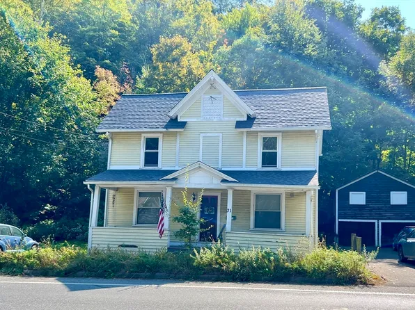 31 River St, Greenfield, MA 01301