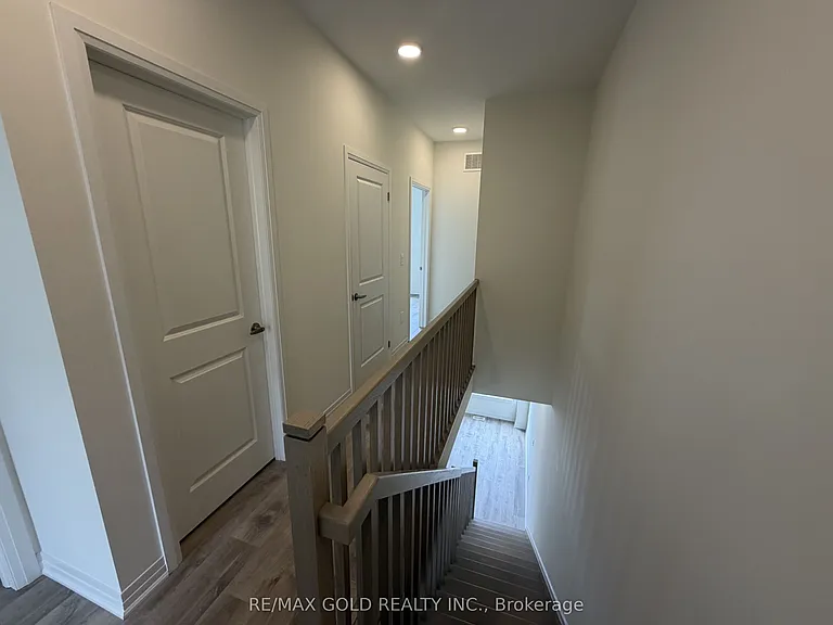 702 Front Royal St — Photo 17