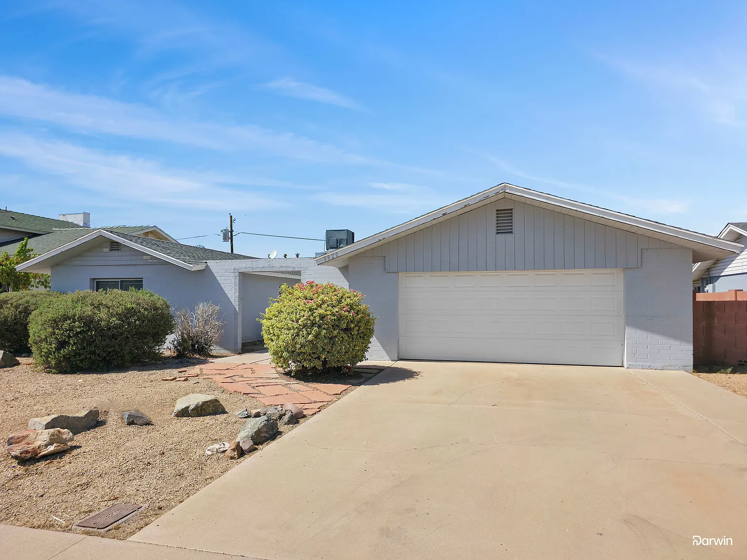 3 bed, 2.0 bath, 2000 sqft, $1,830 — Photo 2