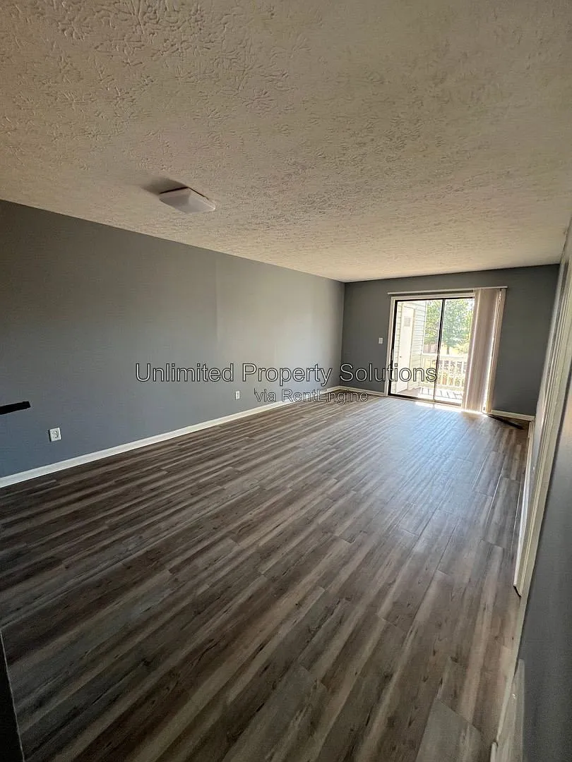 2 bed, 2.0 bath, $1,600 — Photo 3