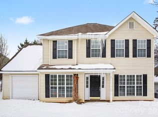 13316 Woodland Farm Dr, Charlotte, NC 28215