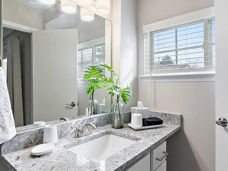 Northridge Townhomes and Apartments — Photo 24