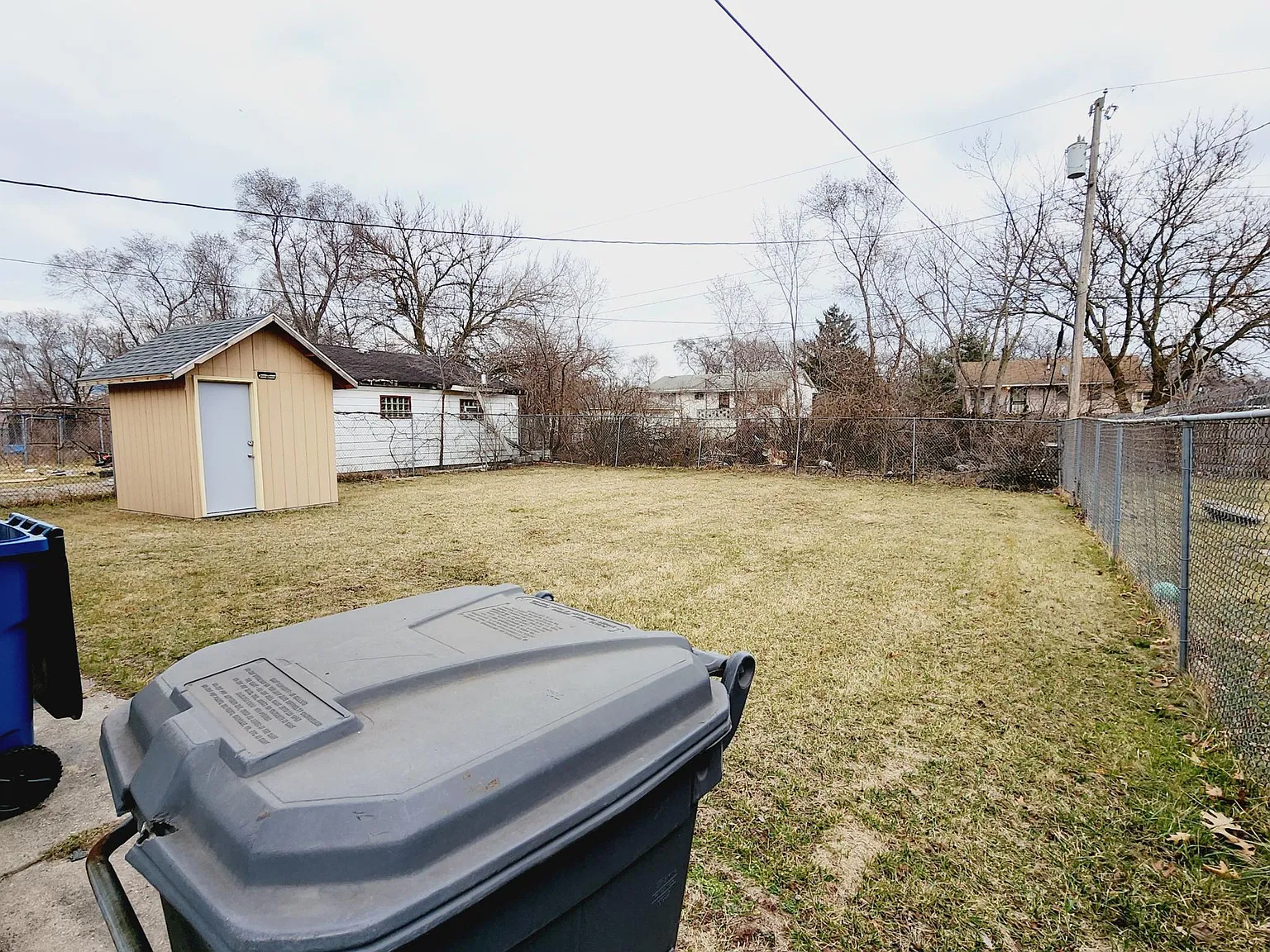 3 bed, 960 sqft, $1,550 — Photo 4