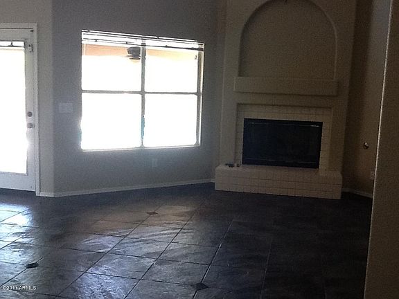3rd image of 2164 S Raven Cir