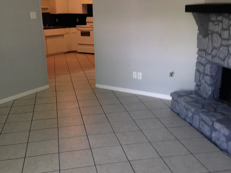 6806 Jackson St — Photo 10