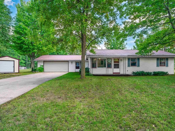 1434 Cedar Ct NE, Kalkaska, MI 49646