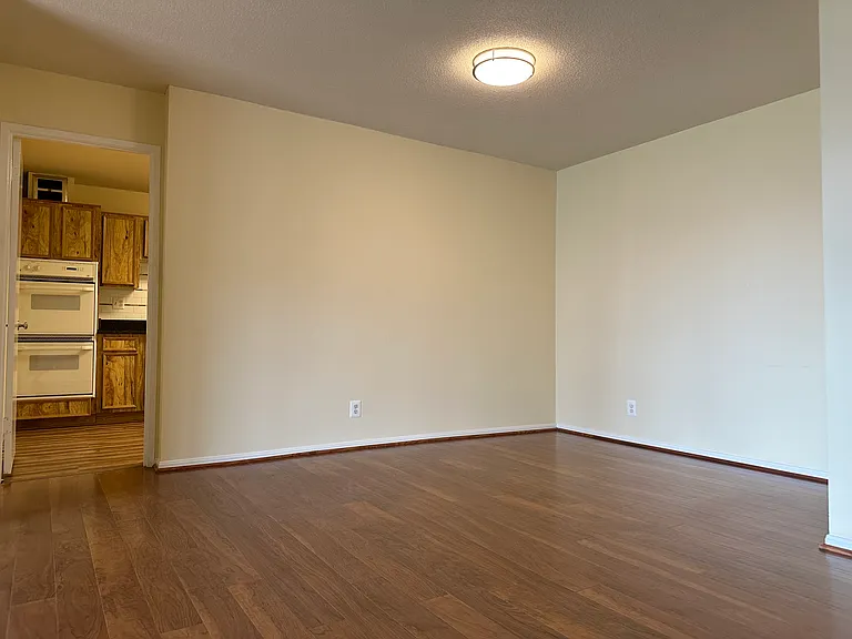 8350 Greensboro Dr #403 — Photo 7