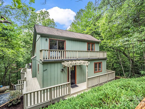 2nd image of 209 Dogwood Dr