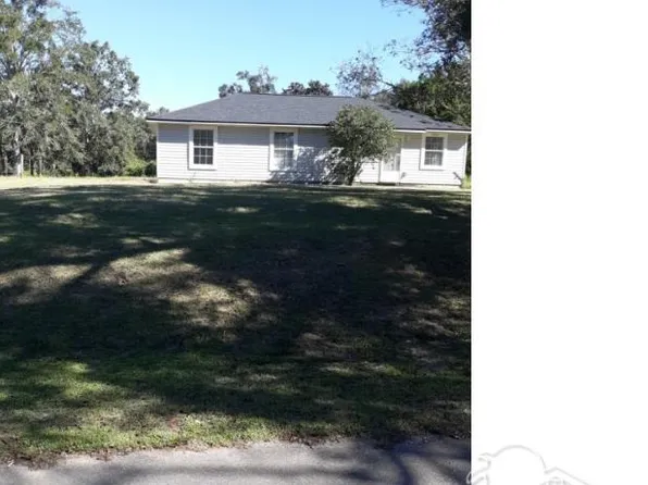 2720 Victor Rd, Walnut Hill, FL 32568